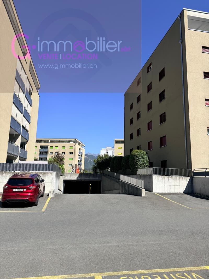 Une ou deux place de parc intérieures dans un parking souterrain (4)