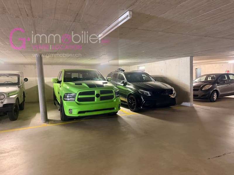 Une ou deux place de parc intérieures dans un parking souterrain (2)