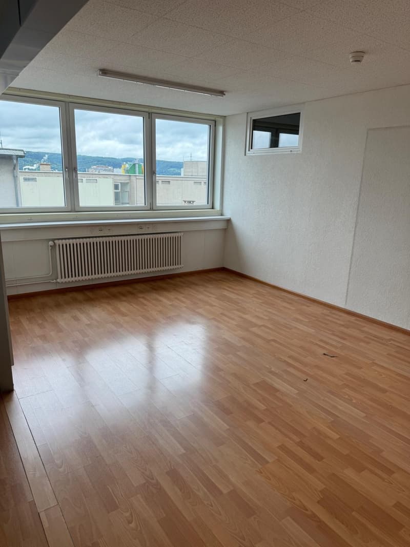 Espace de bureau/commercial moderne à louer à Muttenz - 400m² (Farnsburgerstrasse 8) (5)