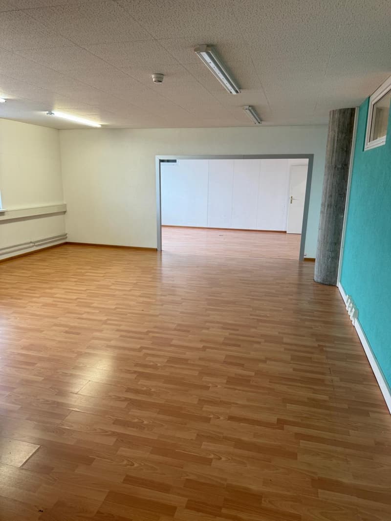Espace de bureau/commercial moderne à louer à Muttenz - 400m² (Farnsburgerstrasse 8) (6)