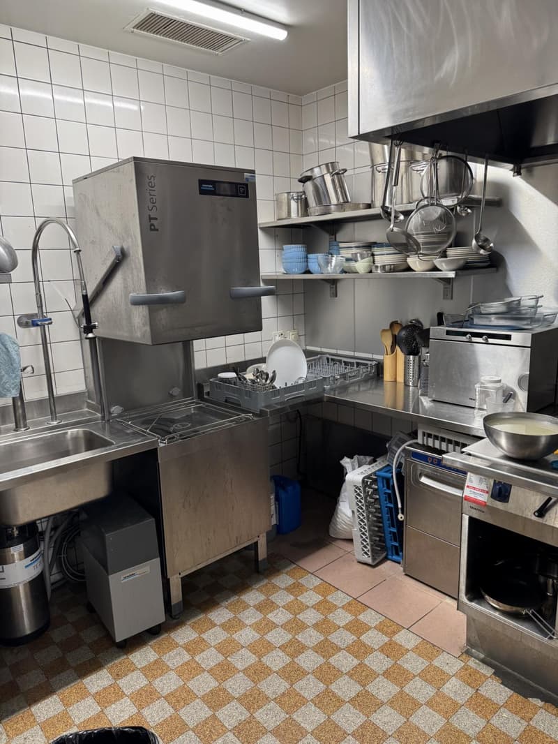Gewerbe-Räumlichkeit Restaurant im Matthäusquartier zu vermieten (6)