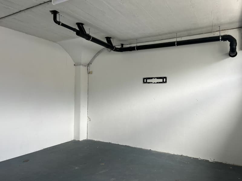 Storage Space/Hobby Room in the Center of Interlaken (3)