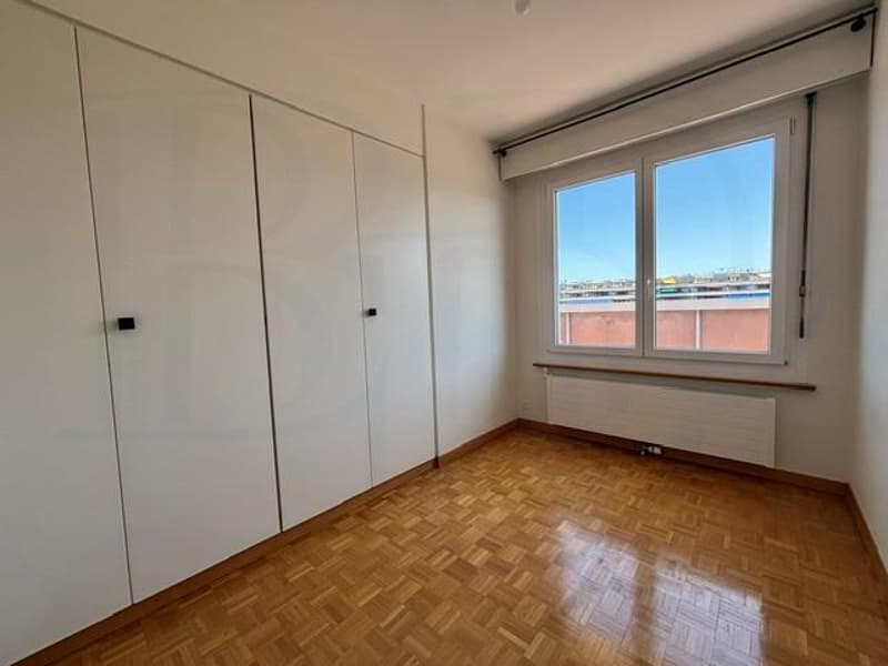 LE GRAND-SACONNEX - Appartement de 6 pièces en attique (12)