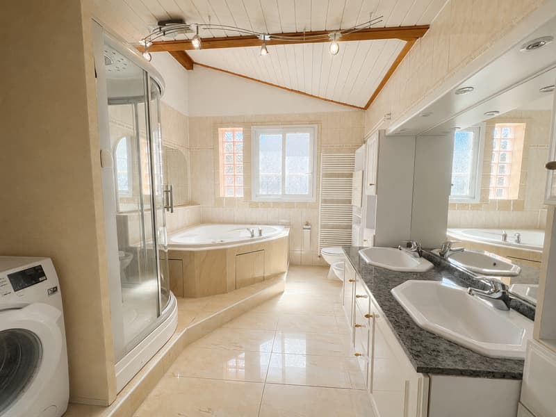 Charmante maison villageoise de deux appartements au coeur de Marin (9)