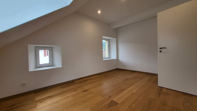 Charmant appartement sous les toits de 2,5 pièces à Val-de-Travers (6)