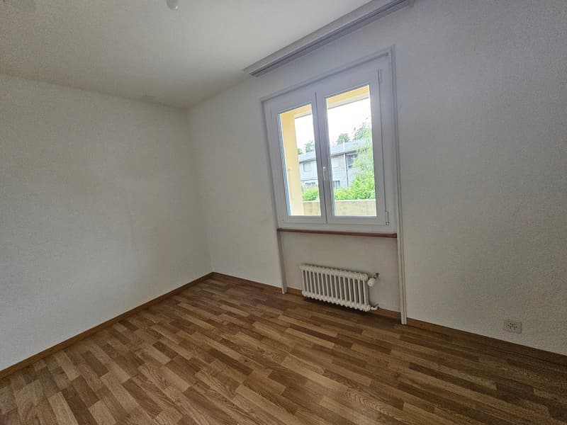 Appartement 4 pièces avec balcons et garage à Val-de-Ruz (8)