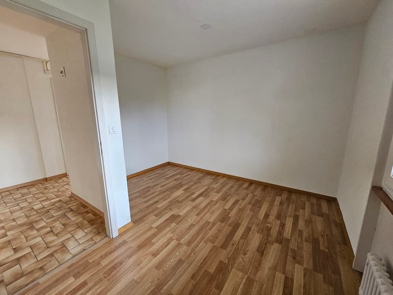 Appartement 4 pièces avec balcons et garage à Val-de-Ruz (9)
