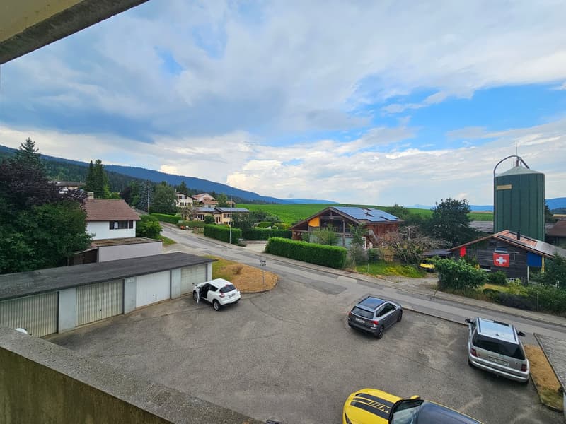 Appartement 4 pièces avec balcons et garage à Val-de-Ruz (14)