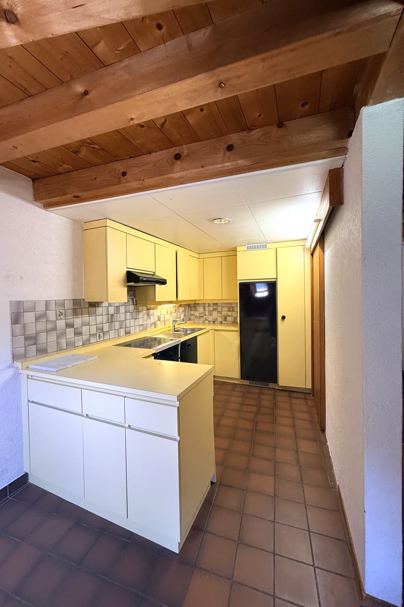 FRIBOURG - PLACE DU PETIT-ST-JEAN 39 - CHARMANT APPARTEMENT - 4.5 (2)
