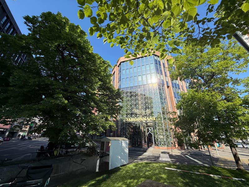 Magnifique espace de bureaux de 354 m² aux Eaux-Vives (1)