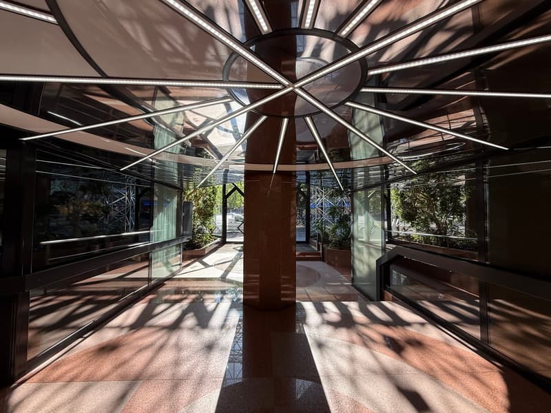 Magnifique espace de bureaux de 354 m² aux Eaux-Vives (2)