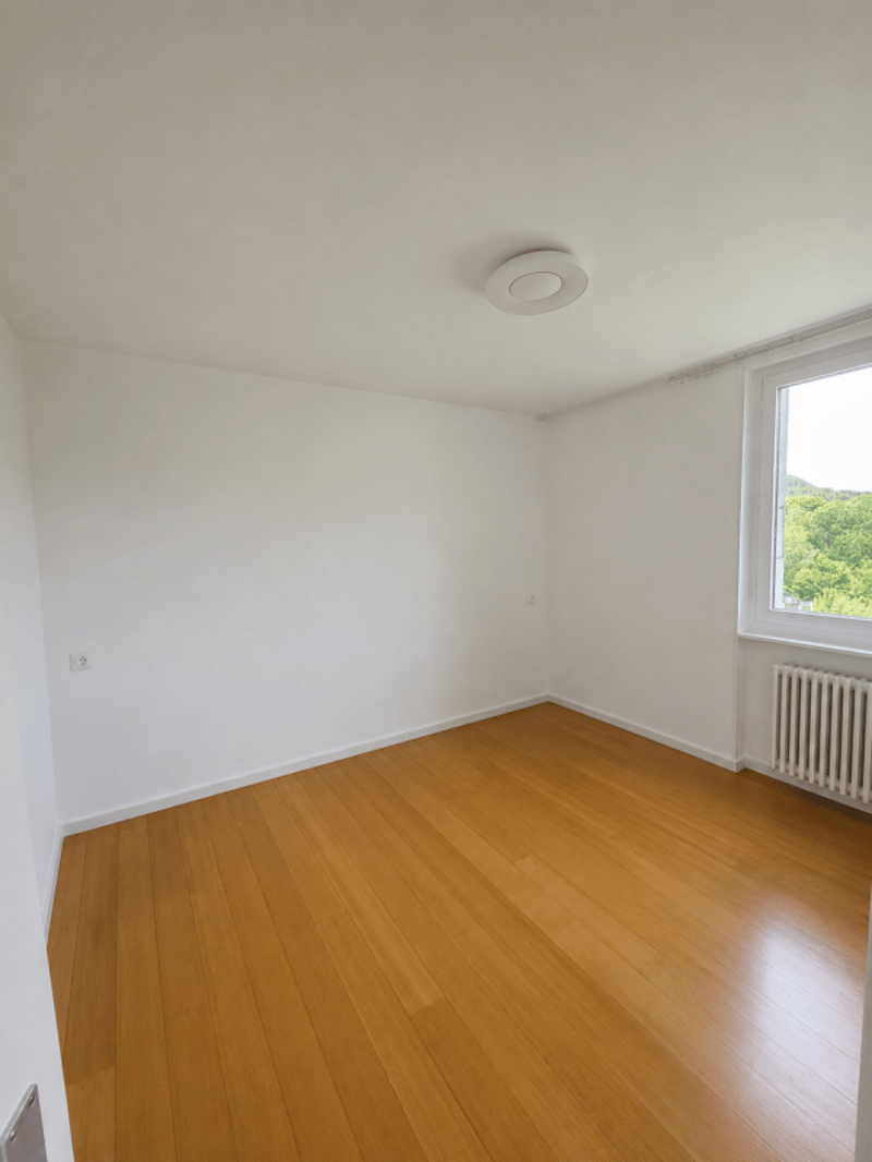 Appartement de 4 pièces au 3ème étages à Lignerolle (2)