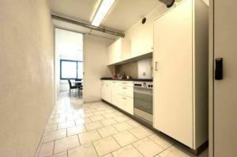 Administratif/Bureau 6 pièces 200 m2 à Kerzers (4)