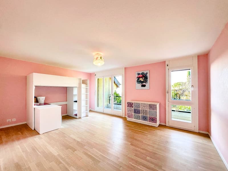 Chambre de 21 m² avec balcon et salle de bains attenante