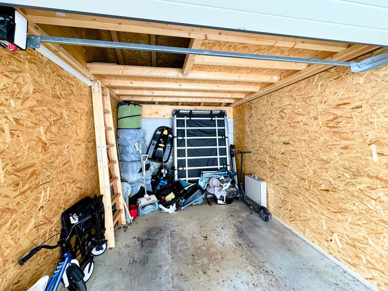 Box aménagé d'une mezzanine complète