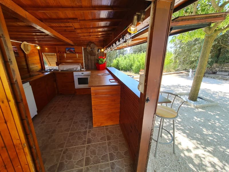 Vendita di una bella casa provenzale in pietra con doppio garage (6)