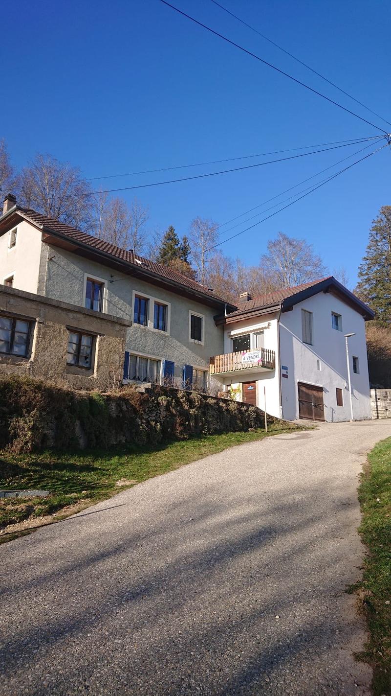 2113 Boveresse/NE Vente d’une grande maison villageoise avec 2 appartements et 2 garages (9)