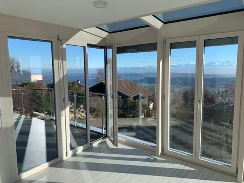 2073 Enges/NE Spacieuse et magnifique villa avec 3 garages et vue sur les 3 lacs (8)