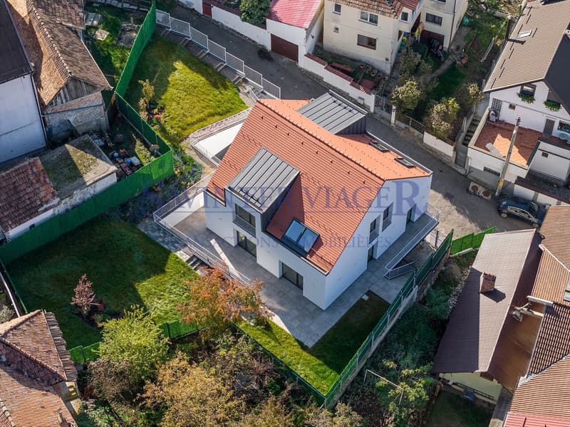 Rare! Centre historique de Brasov, Roumanie - Villa neuve (3)