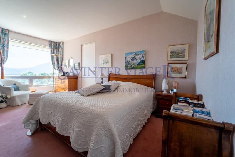 Villa sur les toits. Terrasse de 60m2. Vue lac 180. VIAGER. (9)