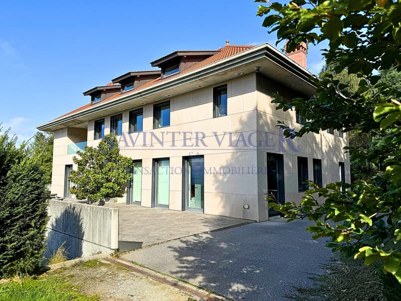 Emplacement de qualité/ Annecy-Geneve/Bien d'exception/Vente à TERME (7)