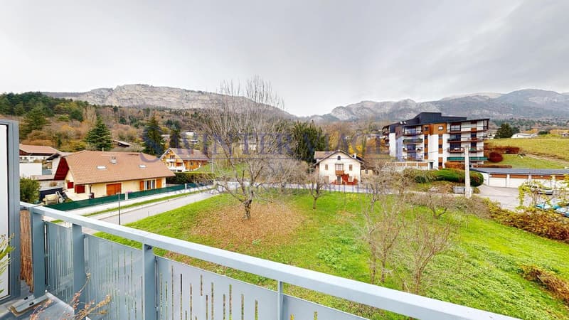 Attique T5 en duplex avec grandes terrasses et 2 garages - Bonneville (10)