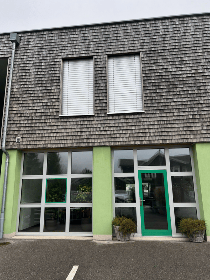 Superbe local commercial traversant plein pied- idéalement situé (7)