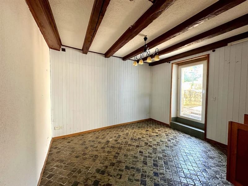 Maison villageoise pleine de potentiel au cour d'Arzier (4)