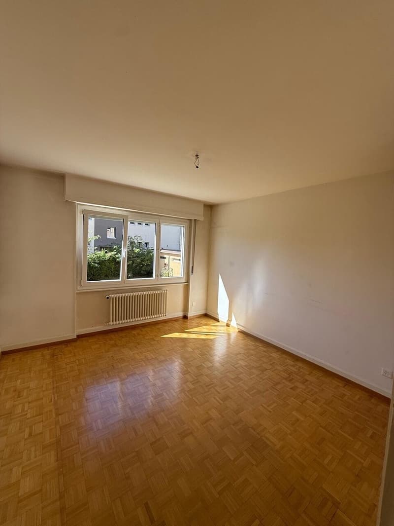 Appartement de 2.5 pièces au 1er étage dans un quartier calme (2)