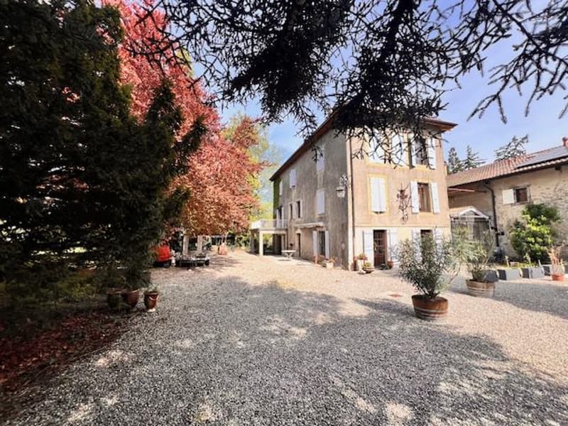 Grande maison villageoise en viager dans la campagne genevoise de Satigny (11)