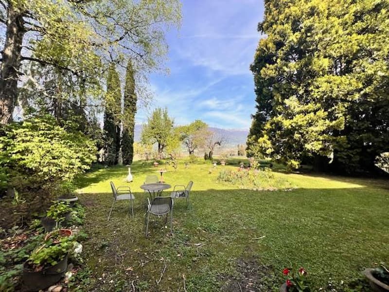 Grande maison villageoise en viager dans la campagne genevoise de Satigny (12)