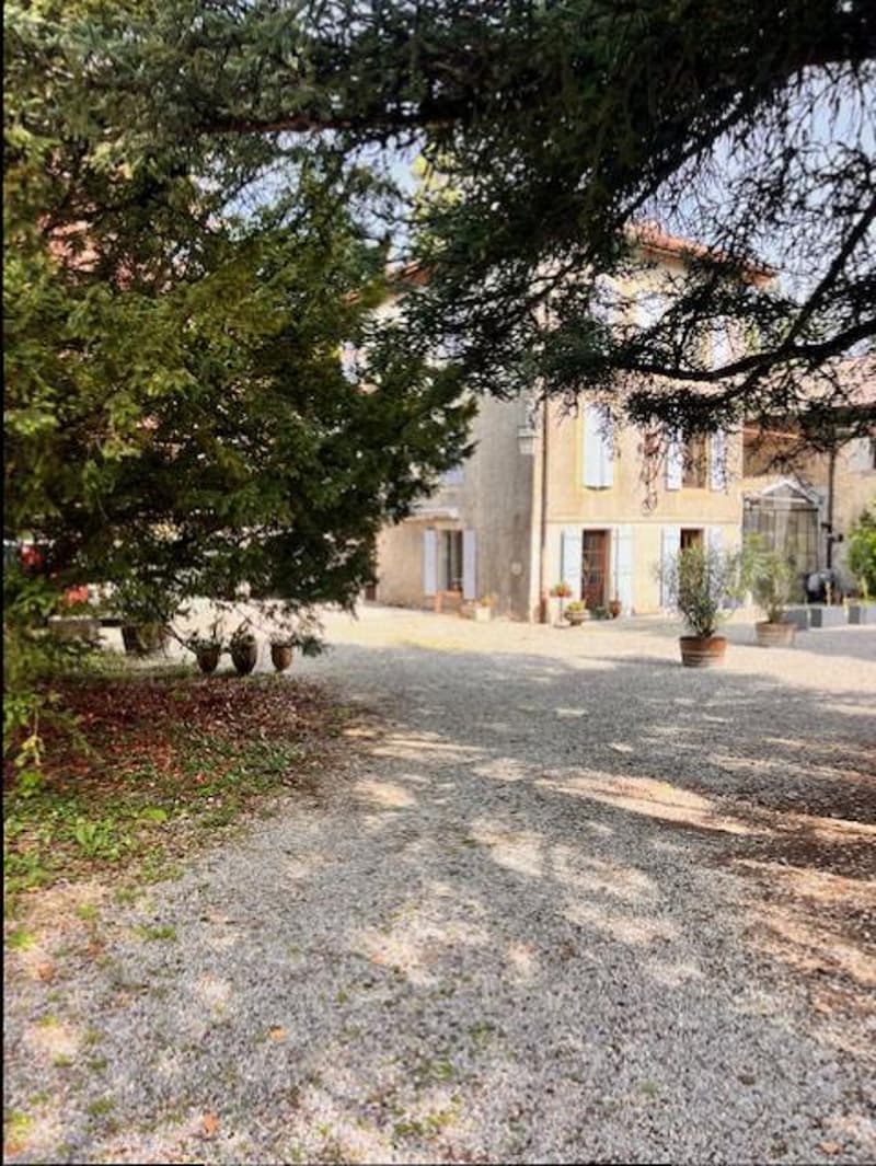 Grande maison villageoise en viager dans la campagne genevoise de Satigny (10)