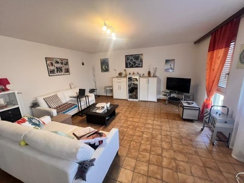 Appartement traversant avec balcons en viager à Gland (2)