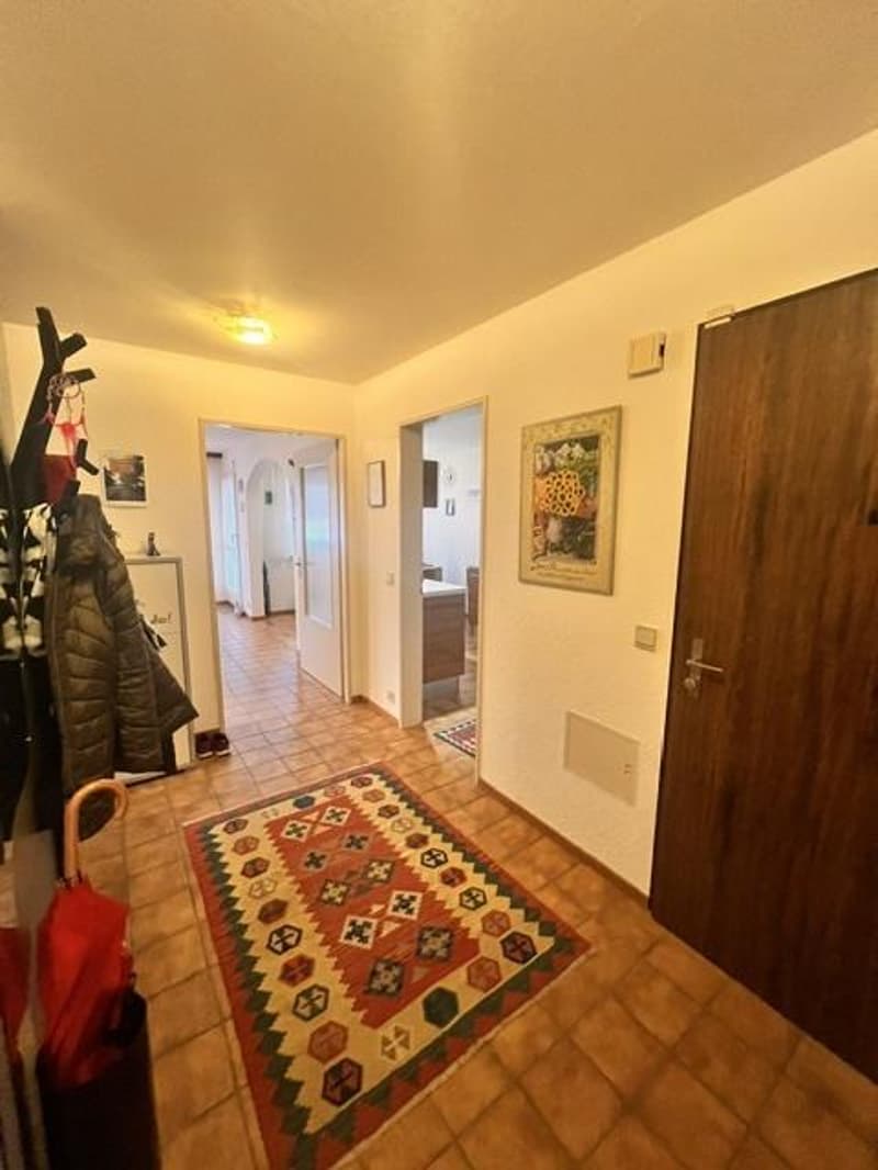 Appartement traversant avec balcons en viager à Gland (8)