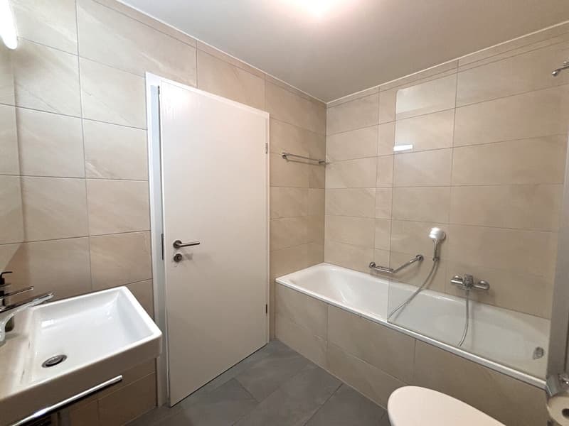 Salle de bain avec raccordement colonne de lavage