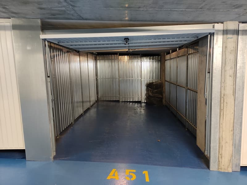 GARAGE BOX À LOUER DANS UN PARKING SOUTERRAIN À SIERRE (2)