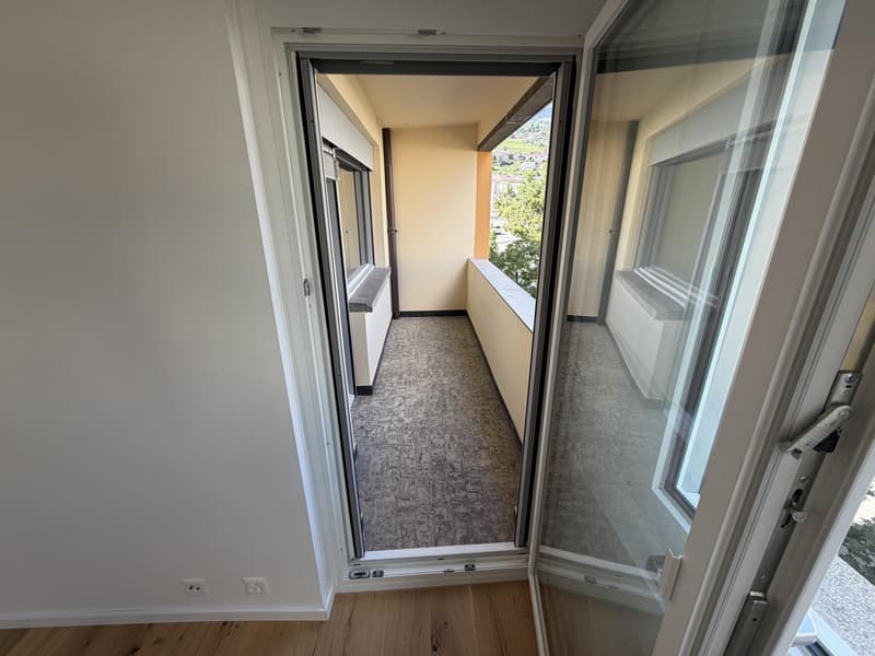 Magnifique appartement de 4.5 pièces entièrement rénové au centre de Sierre (8)