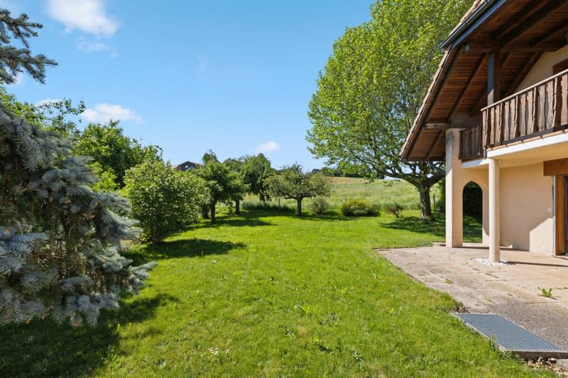 Villa de 2 appartements sur une parcelle 1'144 m² à Massonnens (4)