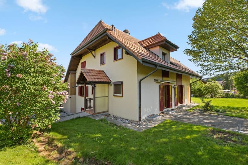 Villa de 2 appartements sur une parcelle 1'144 m² à Massonnens (3)
