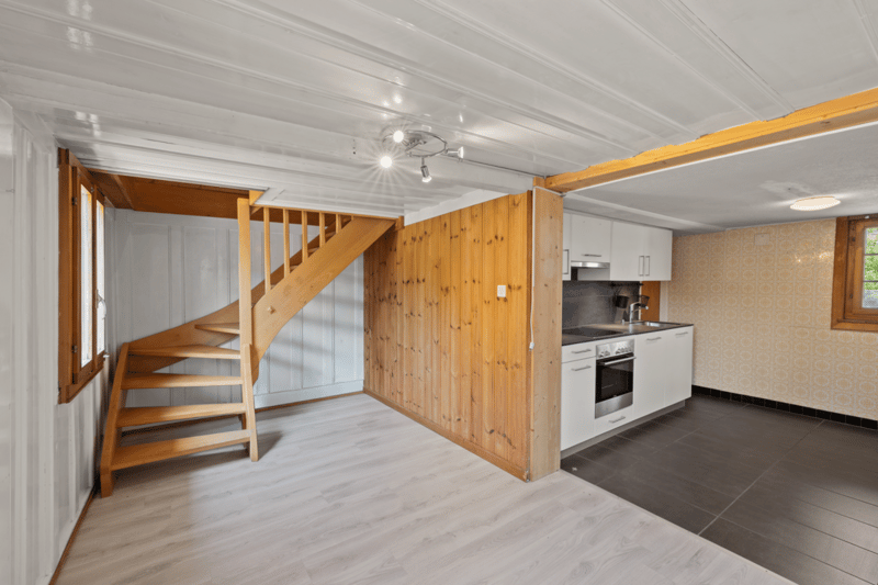 Maison villageoise à rénover avec jardin et dépendances , à Riaz (9)