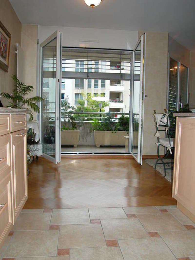 Standing, quartier des organisations internationales ! (4)