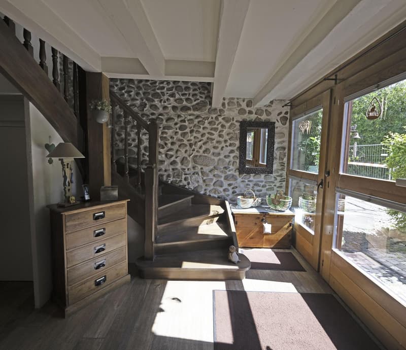 Maison bourrée de charme et de cachet à Certoux (3)