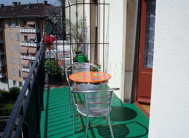 Joli 2 pièces au dernier étage avec balcon... (3)