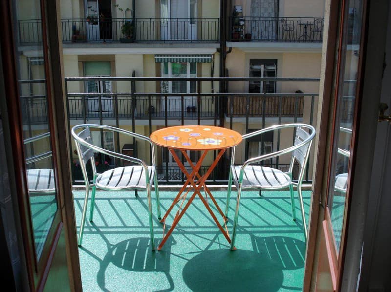 Joli 2 pièces au dernier étage avec balcon... (2)