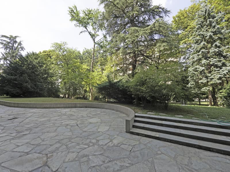 Au coeur du quartier de Florissant, lumineux 5 pièces, balcon, parking intérieure ! (13)