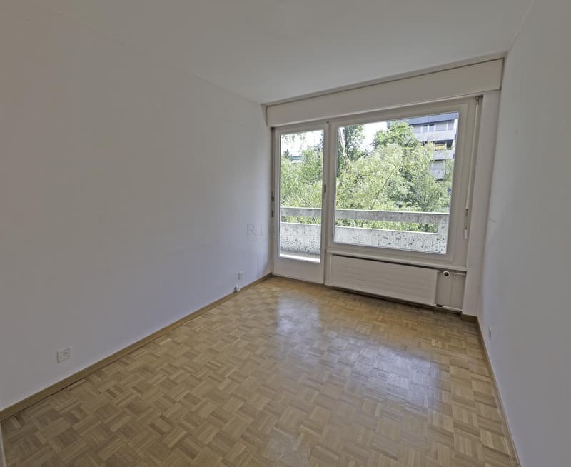 Au coeur du quartier de Florissant, lumineux 5 pièces, balcon, parking intérieure ! (8)