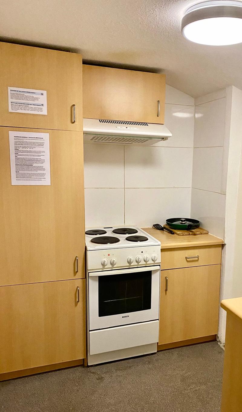 Möbiliertes Einzelzimmer (12)