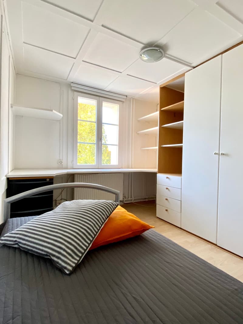 Möbiliertes Einzelzimmer (10)