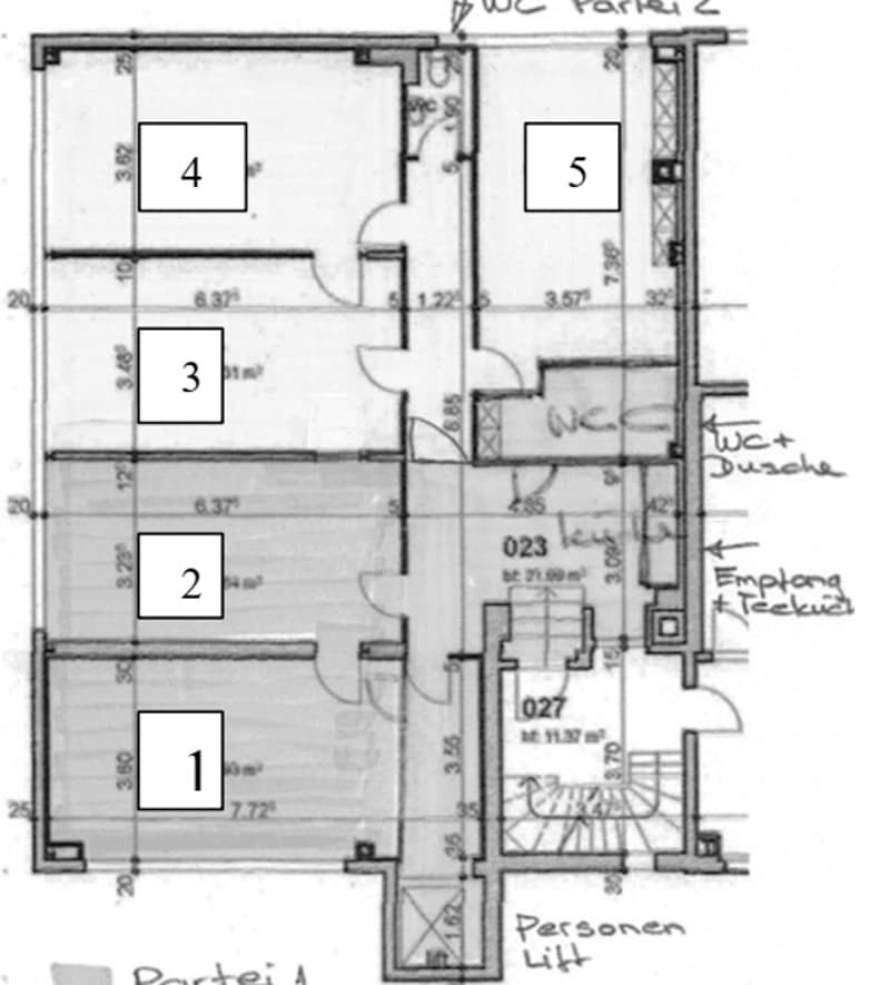 Floor Plan. Floor plan of a residential unit with labeled rooms: 1 - living room, 2 - bedroom, 3 - hallway, 4 - bathroom, 5 - kitchen.