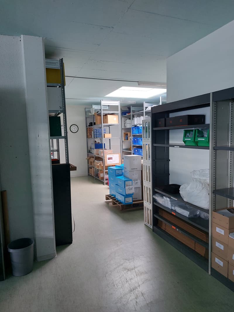 280 m2 Bürofläche und ca. 120 m2 Werkstatt/Lager (6)